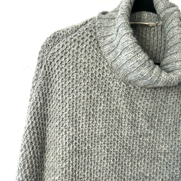 Soft Surroundings Waffle Knit Turtleneck Wool Blend Poncho Gray Missy One Size - Picture 10 of 14